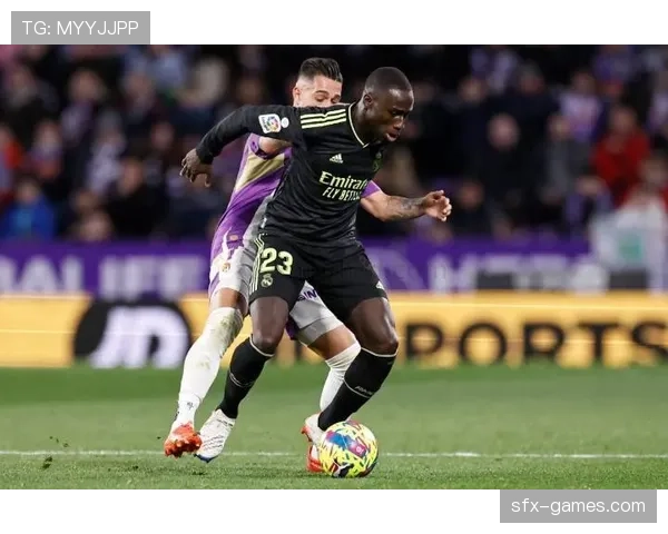 门迪转会风波再起波澜,多家豪门竞逐引发足坛关注 门迪转会风波再起波澜,多家豪门竞逐引发足坛关注