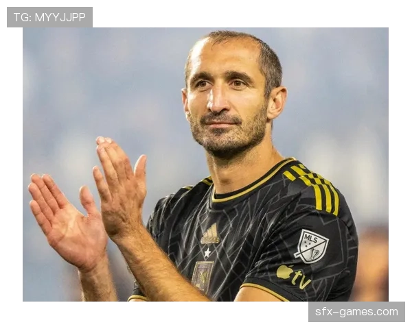 马尔蒂尼防守硬度获赞誉 传奇中卫对抗能力成足坛典范 马尔蒂尼防守硬度获赞誉 传奇中卫对抗能力成足坛典范