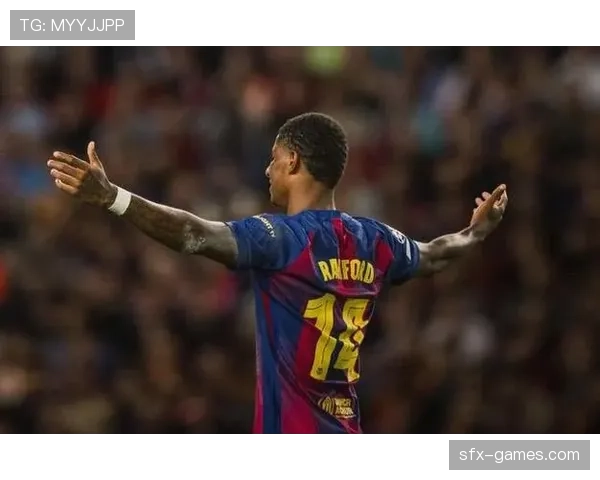 拉什福德持续提升状态，助曼联在比赛中逆转胜利表现稳健